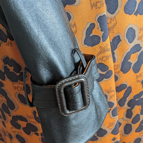MCM Orange and Black Leopard Trench Coat - Picture 5 of 10
